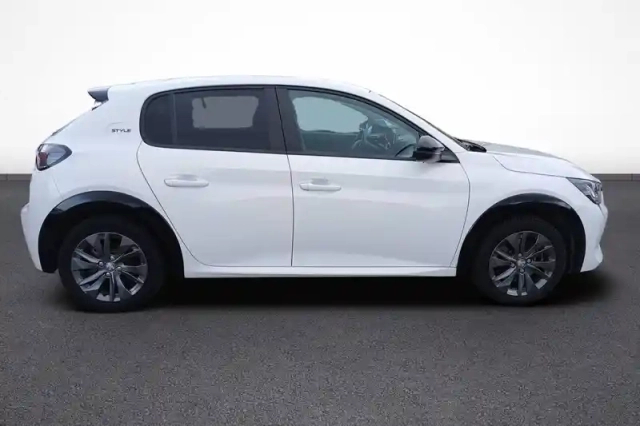 Peugeot 208 electrique 50 kwh 136ch — photo 43