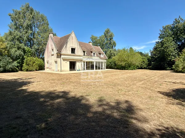 Maison 7 pièces 235 m²