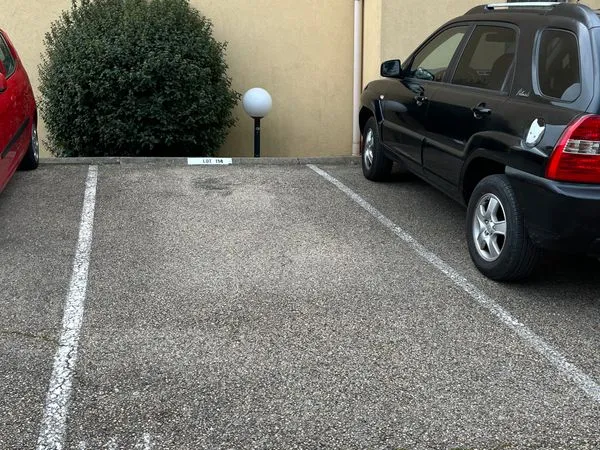 Parking sur Vacquerolles