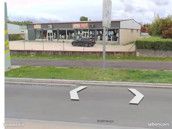 Local commercial 400m2 modulable visibilité premium