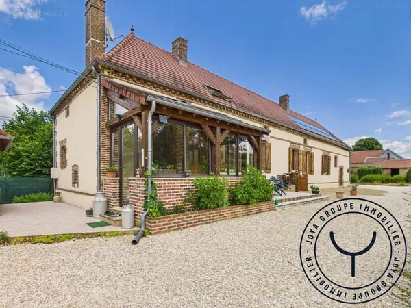 Maison 5 pièces 150 m²