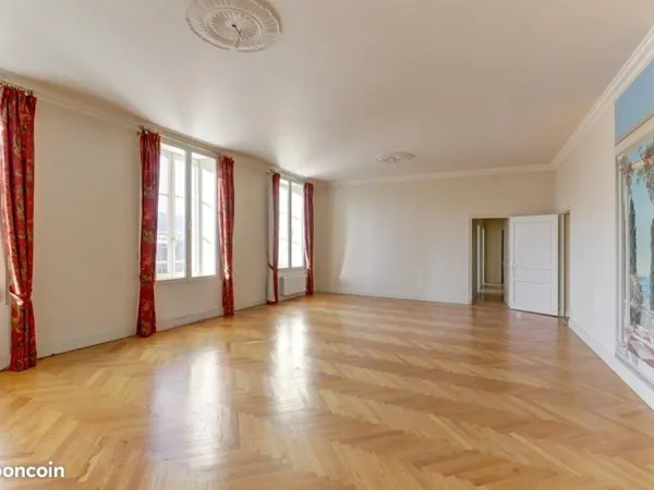 Appartement 5 pièces 198 m²