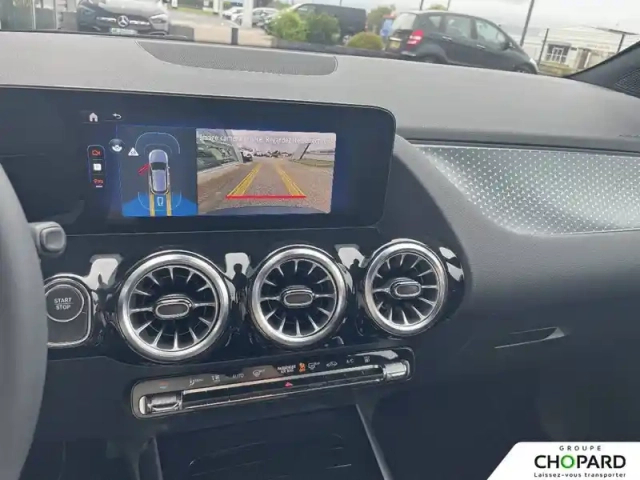 Mercedes Eqa 250+ — photo 40