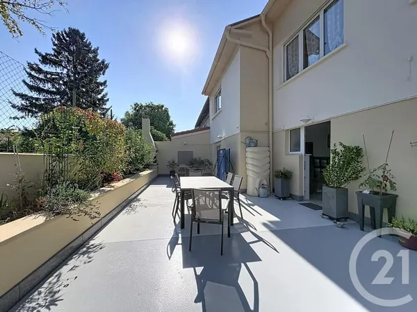 Maison 7 pièces 229 m²