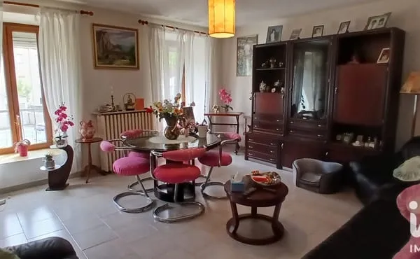 Maison 5 pièces 215 m²