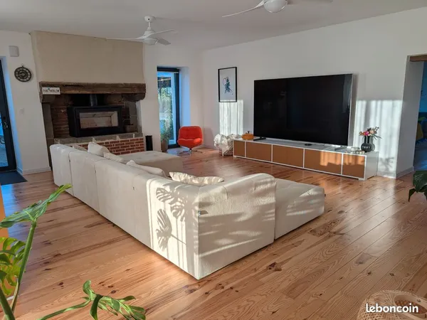 Longère entièrement rénovée - 273 m² habitables - Parc arboré de 3 529 m² - À 15 min de Rennes