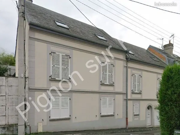 Maison 8 pièces 280 m²