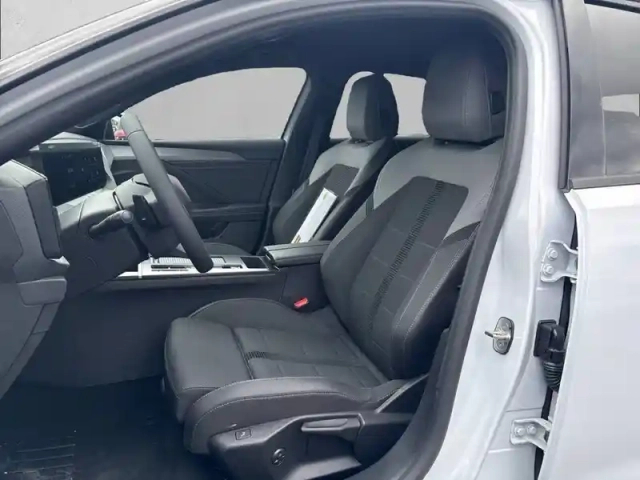 Opel Astra 1.2 turbo hybride 145 ch automatique — photo 11