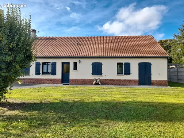 Maison de plain pied avec magnifique terrain