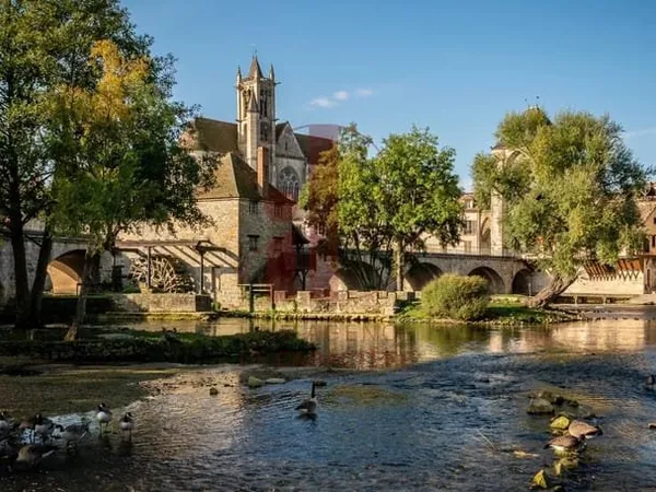 Moret-Sur-Loing, à proximité du Centre-Ville et de Fontainebleau - Duplex de 89 m²