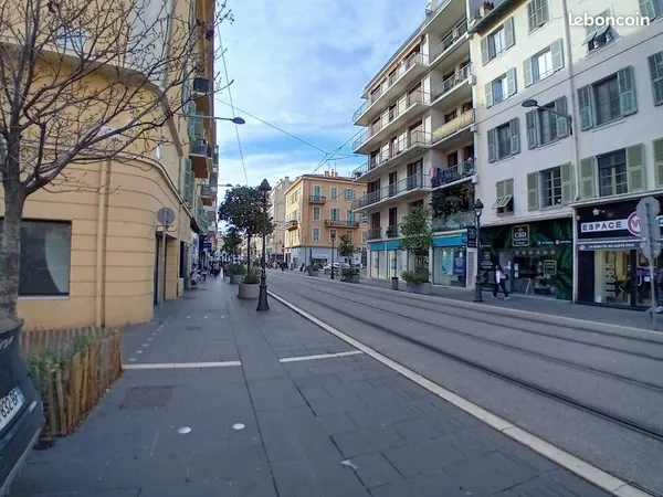 Local commercial 273 m² NICE