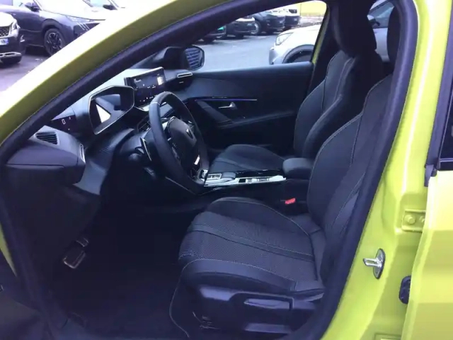 Peugeot 208 hybrid 145 e-dcs6 — photo 15