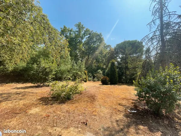 🧘🏻‍♀️ RARE - Terrain à bâtir arboré et sans vis-à-vis 🌳