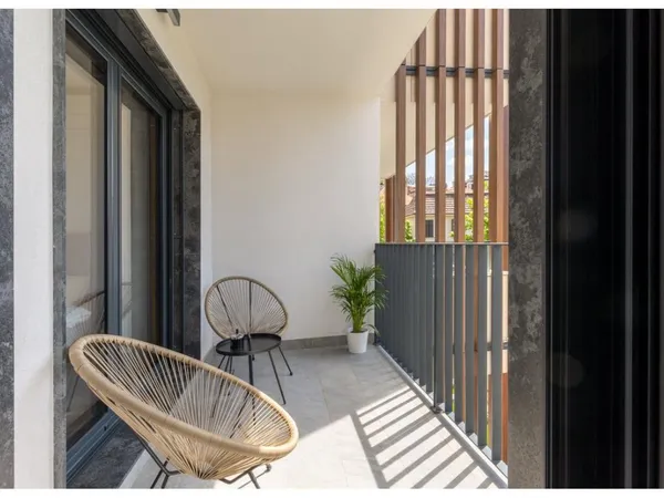 Appartement T4 lumineux avec terrasse de 18 m² à AGDE