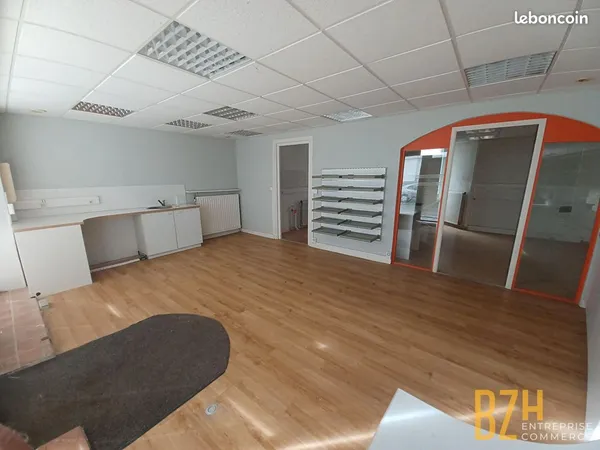 Local commercial 80 m² LORIENT