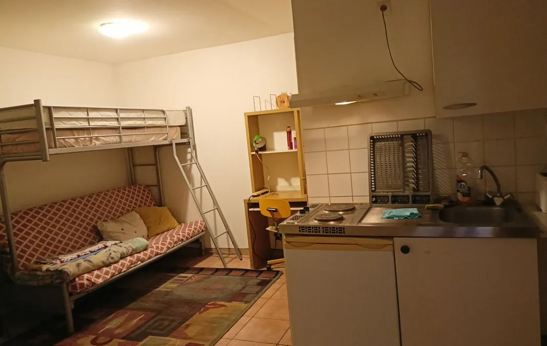 Photo 1