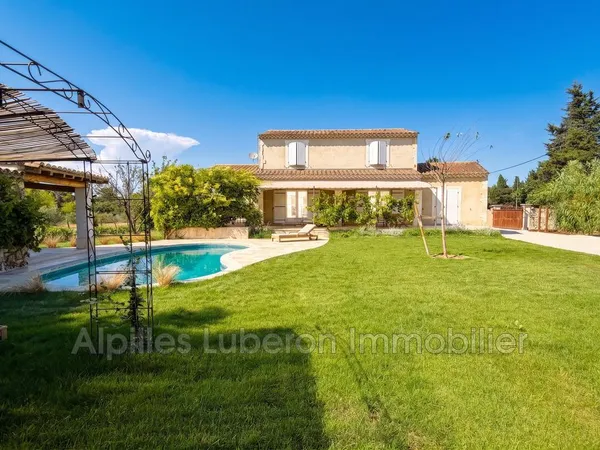 Villa 6 pièces 170 m²