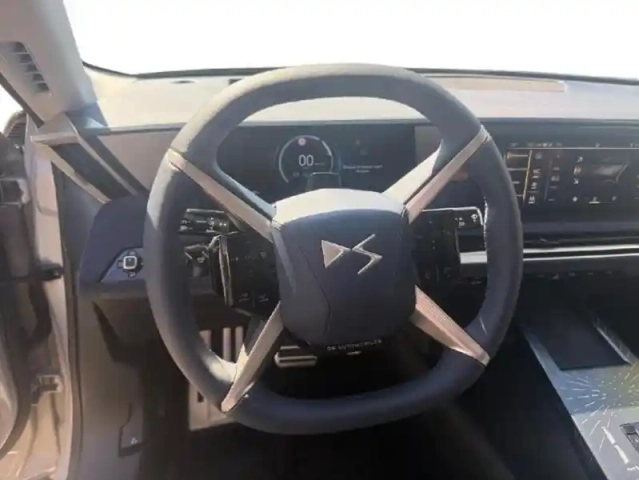 Ds N8 n°8 electrique 350ch long range etoile awd — photo 11