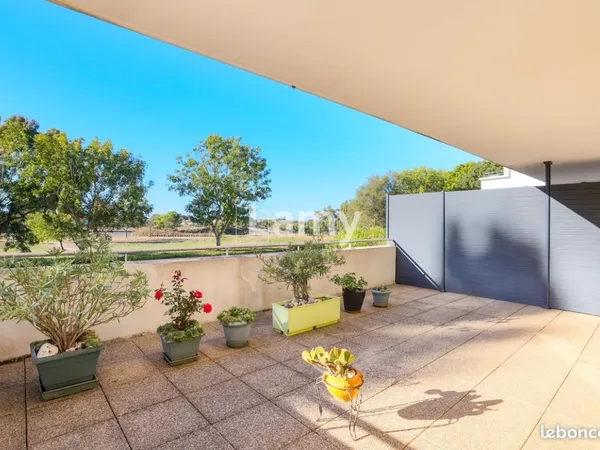 Parking 64 m²