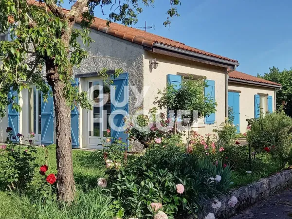 Grande maison avec parc et fdépendances