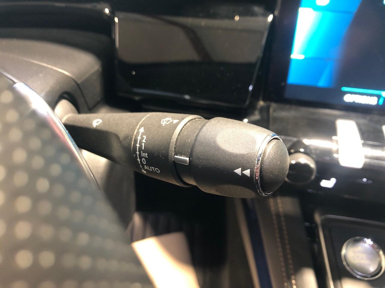 Peugeot 508 hybrid 225 e-eat8 gt — photo 17