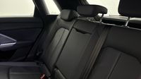 Audi Q3 35 TFSI 150ch Mild Hybrid Design S tronic 7 — photo 13