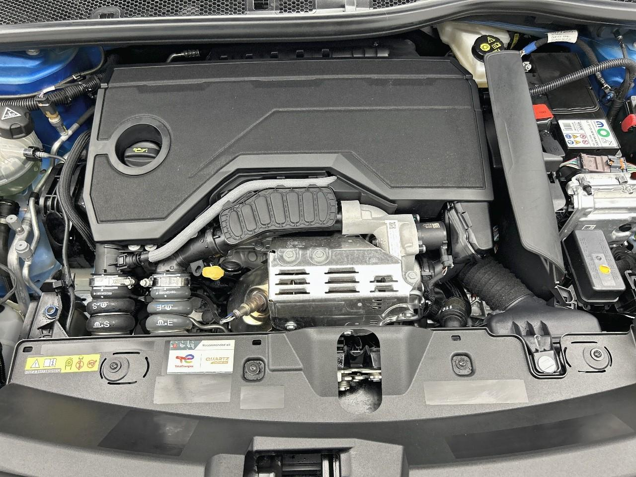 Peugeot 2008 hybrid 136 e-dcs6 style — photo 15