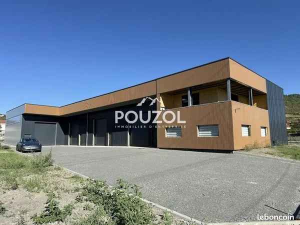 LOCAL D'ACTIVITE 950 m² CHÂTEAUGAY