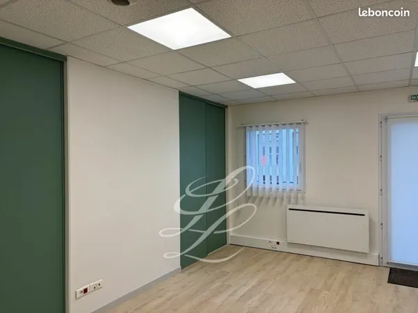 BUREAUX 117 m² LE MANS