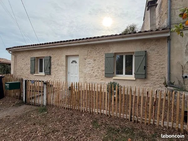Maison en pierre rénovée avec jardin - BARSAC