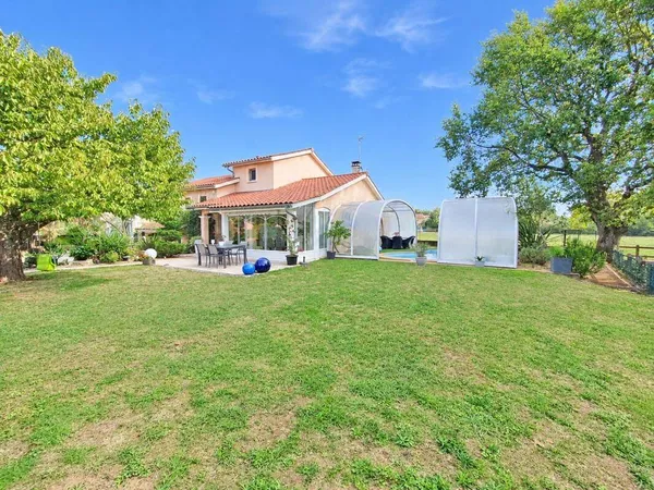 Maison 5 pièces 140 m²