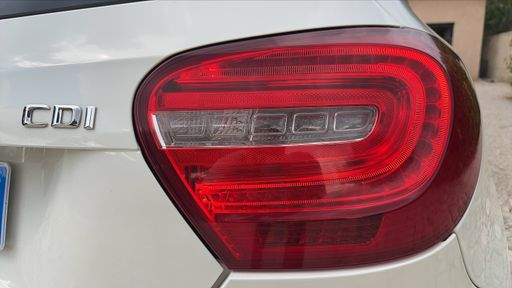 Mercedes Classe A 220 CDI 170 7G-Tronic - Fascination – 2013 – 161900 km – Diesel – Boîte Automatique — photo 4