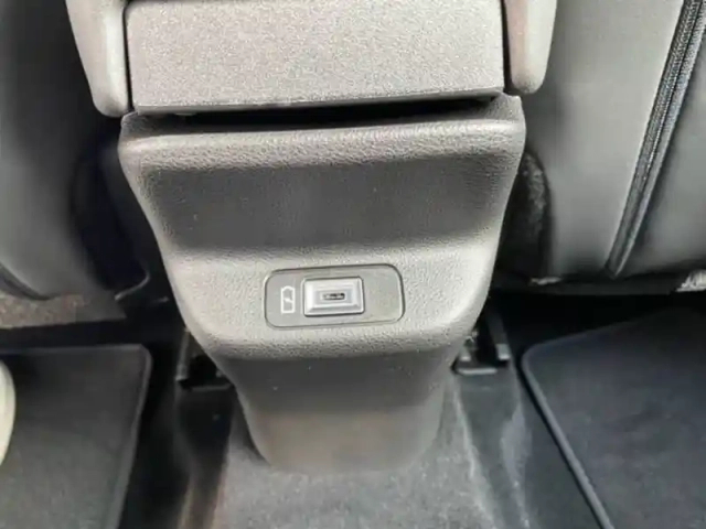 Jeep Avenger 1.2 turbo t3 100 ch — photo 10