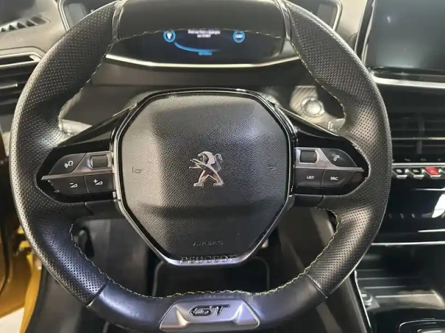 Peugeot 208 e- 136ch gt — photo 29