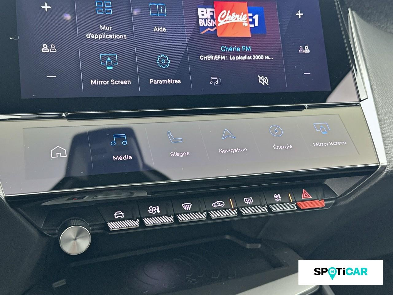 Peugeot 408 phev 225ch allure pack e-eat8 — photo 19