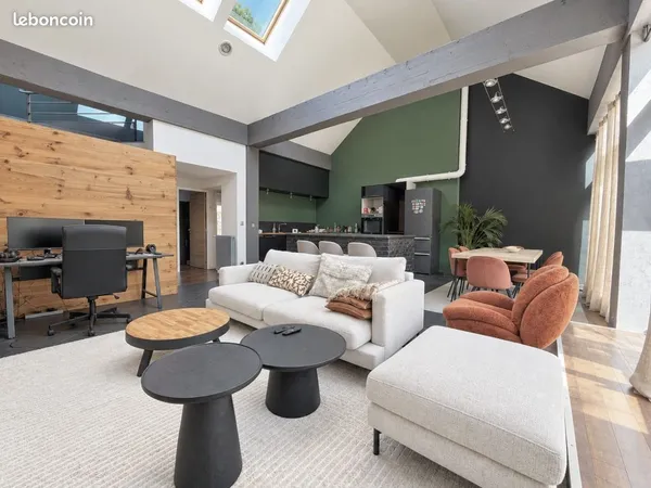 Loft 4 pièces 112 m²