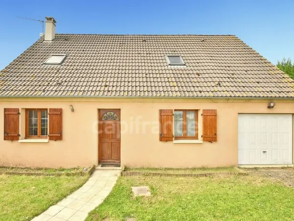 Maison familiale avec 5 chambres, jardin et garage, Boisseaux 45