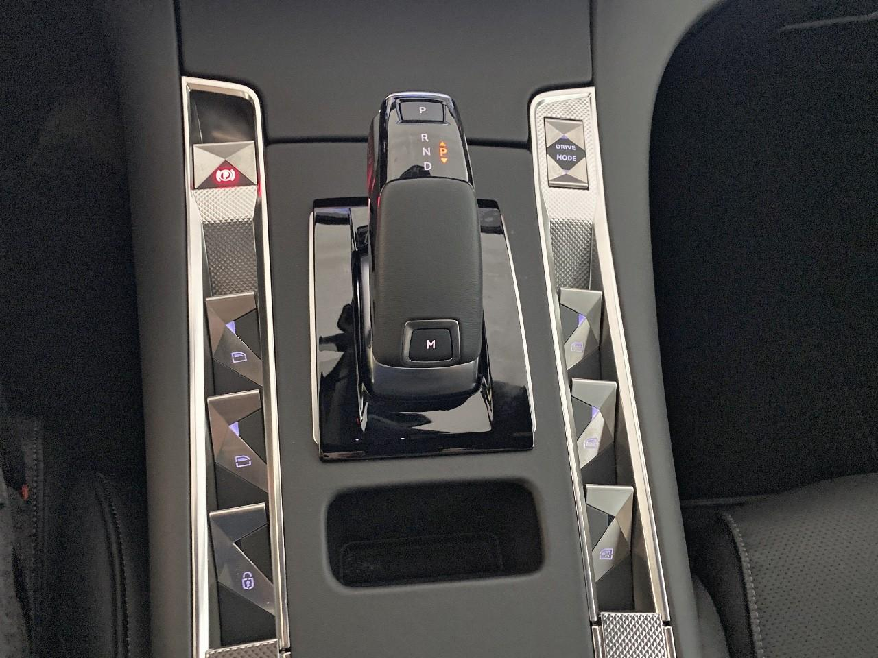 Ds Ds 7 crossback bluehdi 130 eat8 etoile — photo 17