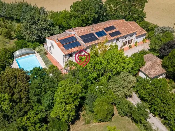 Maison de luxe 16 pièces 462 m²