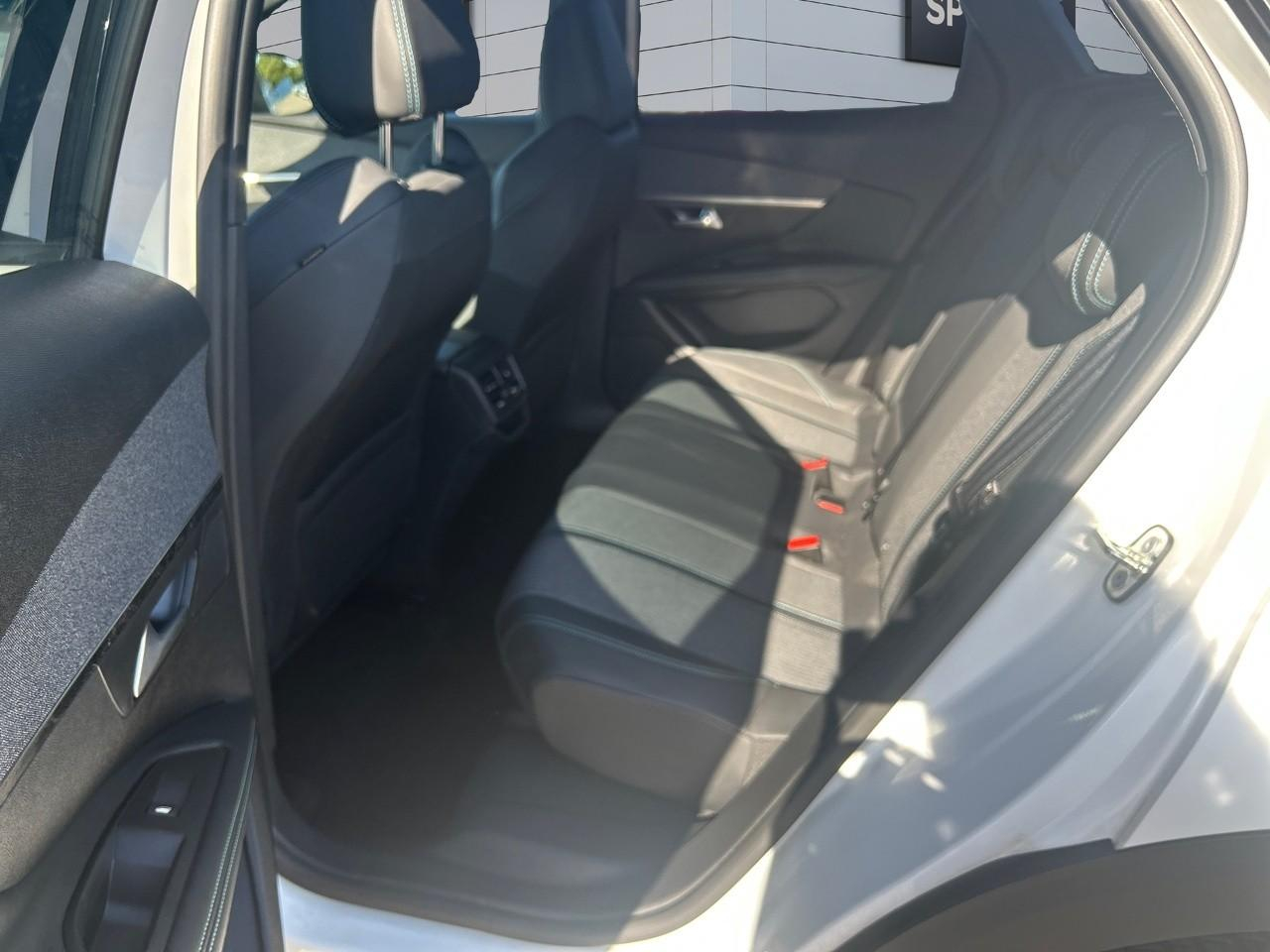 Peugeot 3008 1.5 bluehdi 130ch s&s allure pack eat8 — photo 10