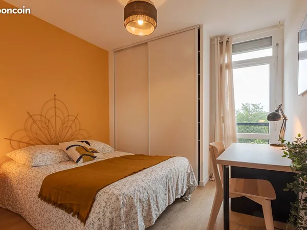 1 chambre disponible au sein d'un joli T4 meublé située avenue de Lombez à Toulouse