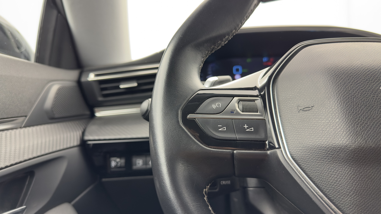 Peugeot 508 SW Hybrid 225 e-EAT8 — photo 13