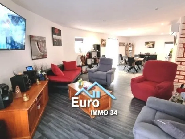 Maison de village tout confort avec grand garage