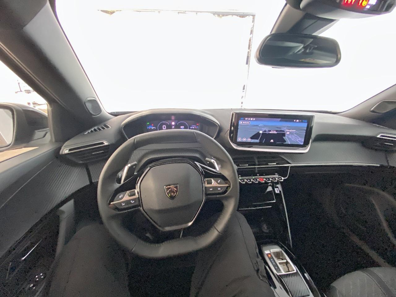 Peugeot 2008 130 s&s eat8 allure — photo 12