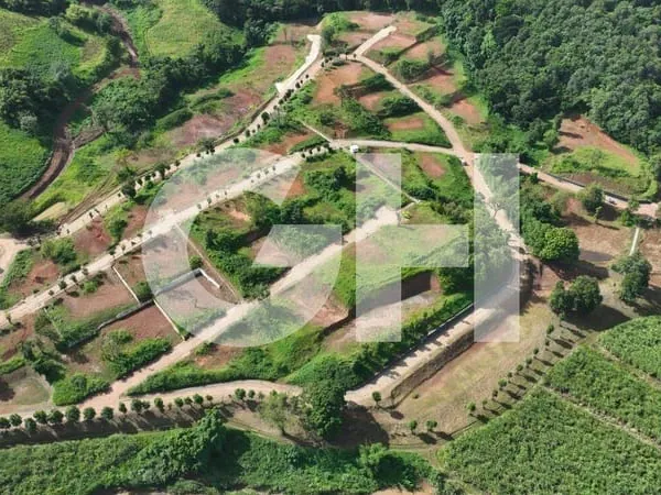 Terrain constructible 1662 m²