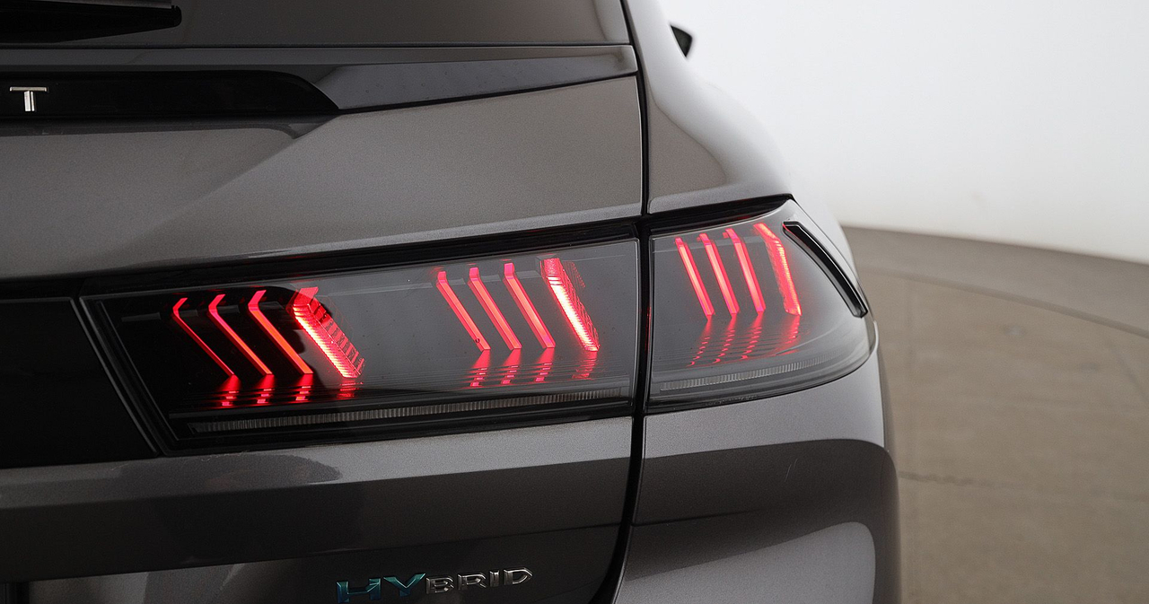 Peugeot 508 SW — photo 14