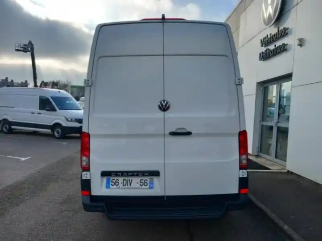 Volkswagen Crafter fg 35 l3h3 2.0 tdi 140ch business plus traction bva8 — photo 5