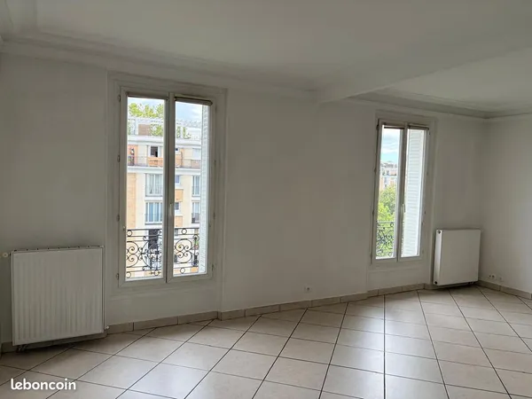 Appartement 3 pièces bon état au 5ème avec ascenseur