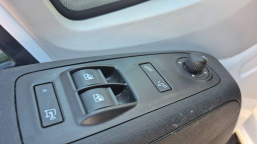 Peugeot Boxer L1H1 2.2 HDI 110 - Confort – 2015 – 24255 km – Diesel – Boîte Manuelle — photo 19