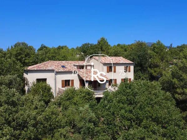 Villa confortable de 204 m2 habitables avec une vue panorami
